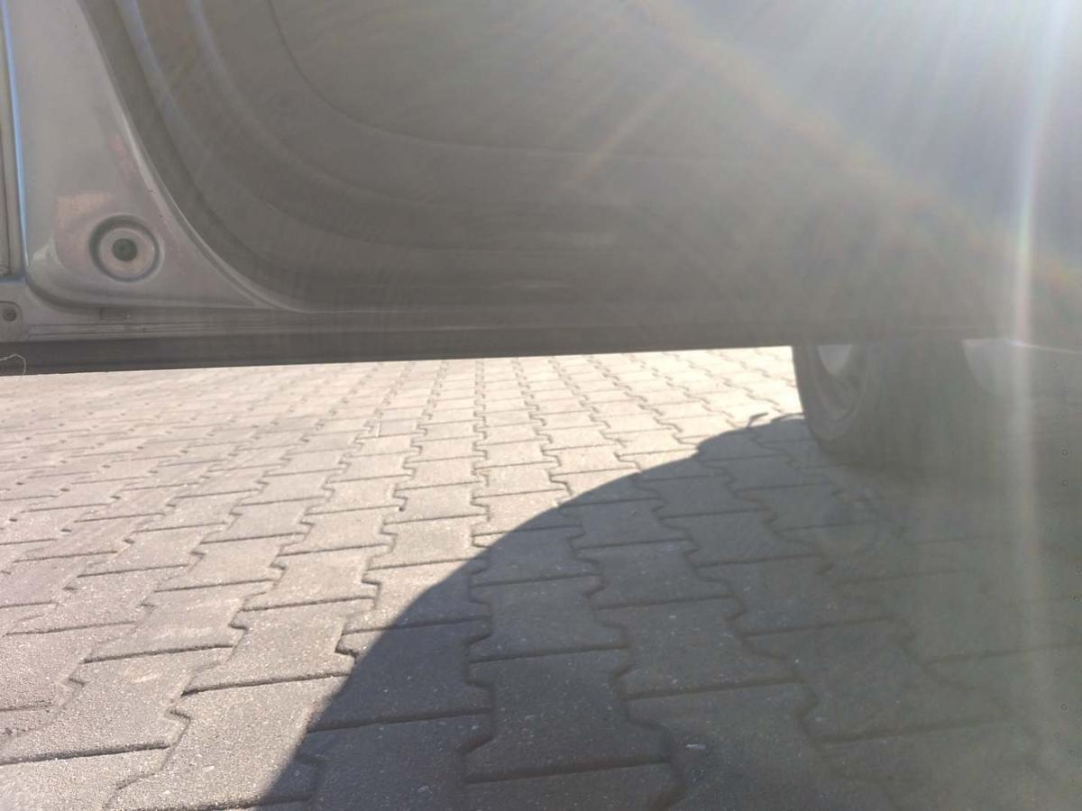 Audi A4 8E B7 original Tür vorn links LY7H Akoyasilbermet. Bj.2005